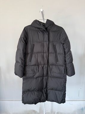 Uniqlo +J Down Long Coat in Black